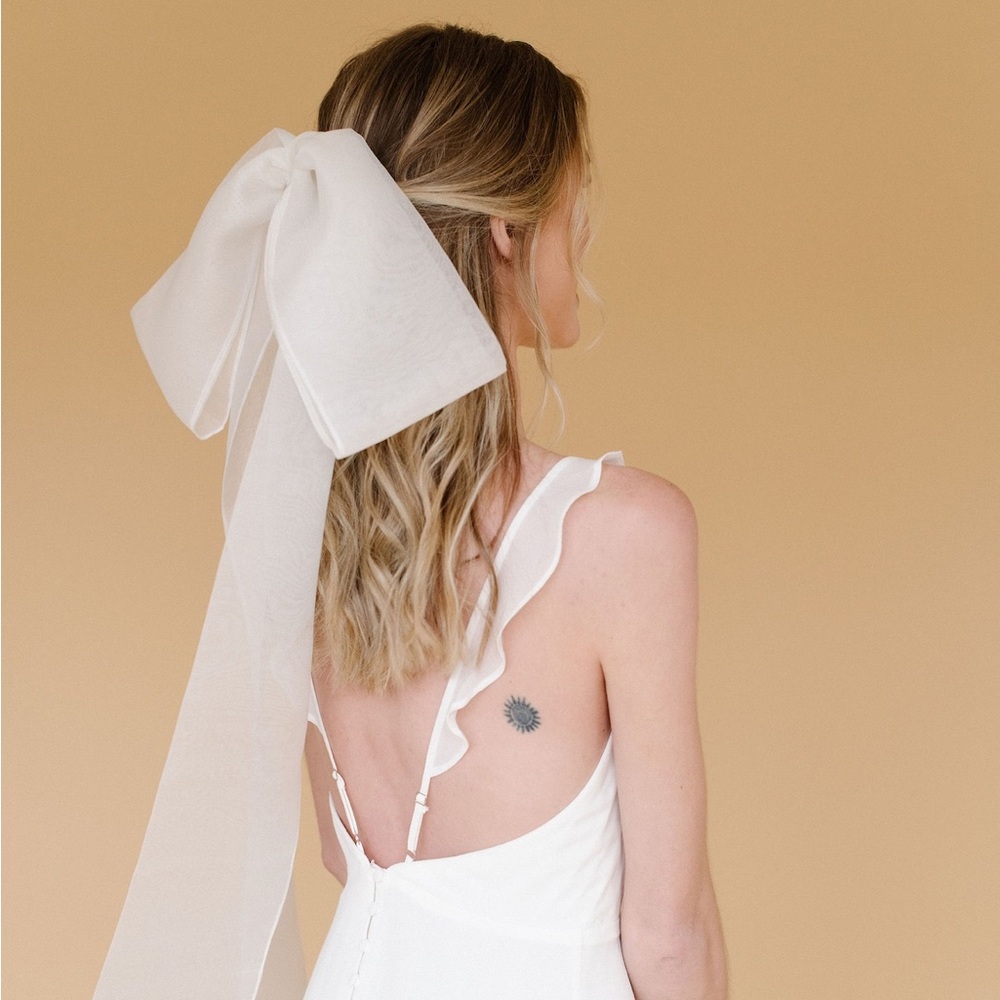 Silk Chiffon Bow Veil